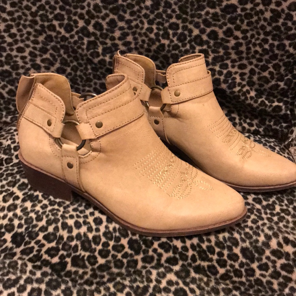 Slip in Booties in tan. Size 7.